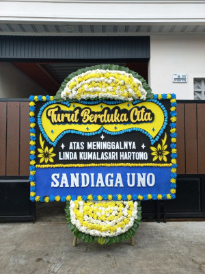 Papan Bunga Duka di Gotong Royong